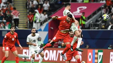 سيعتذر ويعود.. سيدورف يفجر مفاجأة حول حل أزمة صلاح وسلوت