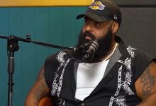 امرأة تبحث عن