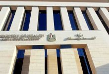 بسبب شاحن الهاتف.. نجاة طفل من صعقة كهربائية قاتلة أثناء نومه