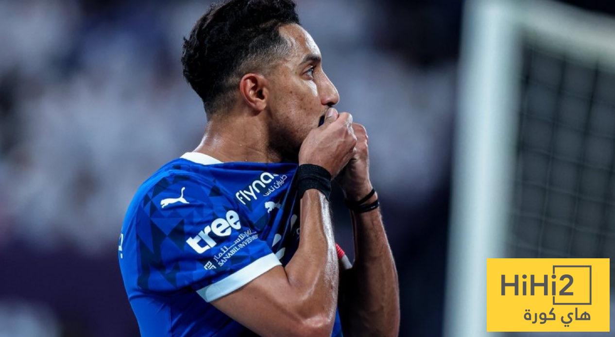 الهلال يتصدر المشهد في آسيا