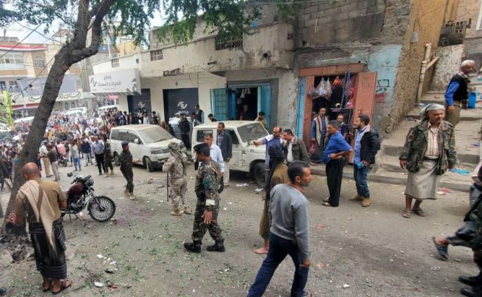 أحزاب وتنظيمات تعز تدين الهجوم الإرهابي في شارع جمال وتطالب بسرعة القبض على الجناة