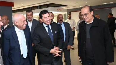 ماذا تعني زيارة وزير الرياضة للزمالك فعلًا؟ فيديو