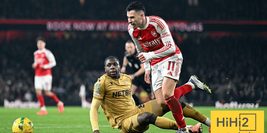 ارسنال يسجل الهدف الاول في شباك كريستال بالاس