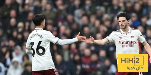 عين على زوبيميندي في مباراة أستون فيلا