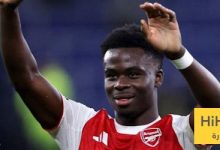 عين على ساكا في مباراة إيفرتون