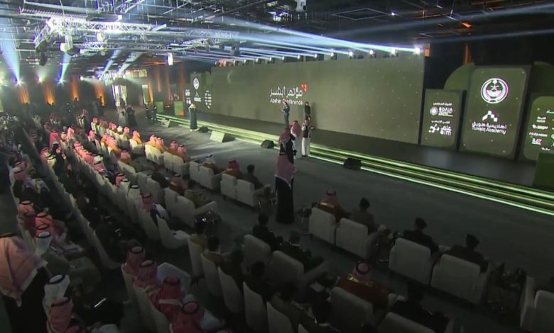 "الداخلية" تطلق 5 خدمات رقمية جديدة خلال مؤتمر أبشر 2025