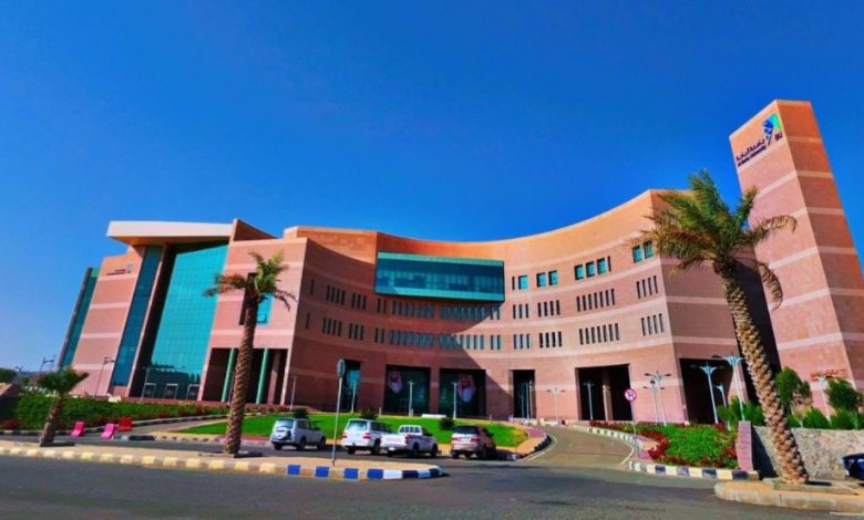 الدراسة "عن بُعد" بجامعة الباحة غدًا
