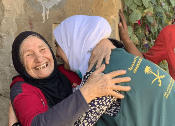 السعودية تعزّز ريادتها الإنسانية عالميًا عبر متطوعي مركز الملك سلمان للإغاثة