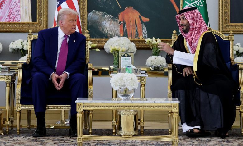 تحديث مباشر.. ترامب يصل إلى السعودية بأول جولة خارجية وتوقيع اتفاقيات مشتركة - CNN Arabic