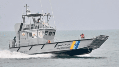 حرس الحدود بجازان ينقذ طفلًا من الغرق أثناء ممارسة السباحة