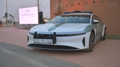 لوحة «أ ب ل 1447» توثق رمزية مهرجان الإبل في معرض وزارة الداخلية