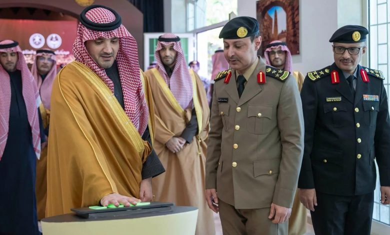 وزير الداخلية يضع حجر أساس مركز "911" بمنطقة الجوف
