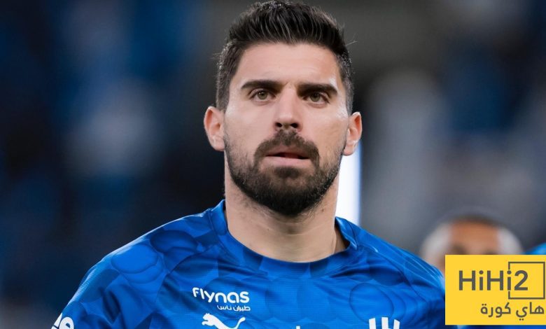 الهلال يترقب .. هل يوافق نيفيز على التجديد ؟