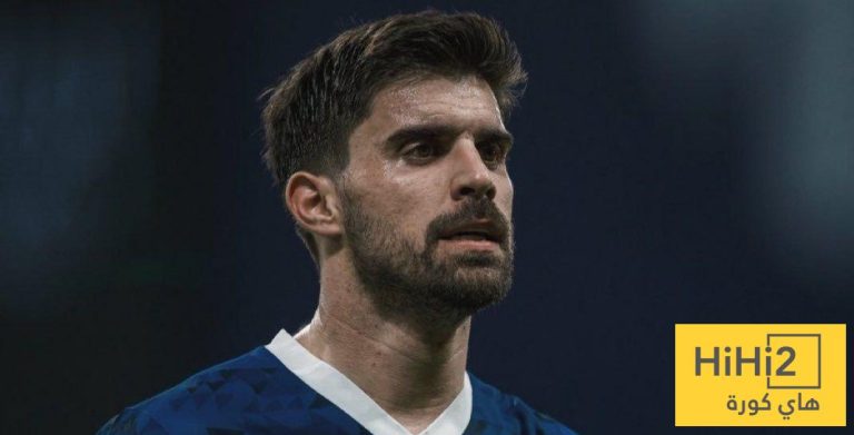 ماذا قدم نيفيز لاعب الهلال في الشوط الأول؟