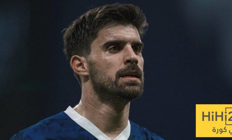 ماذا قدم نيفيز لاعب الهلال في الشوط الأول؟