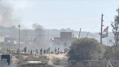 انفجار سيارة مفخخة يهزّ إدارة أمن الشمايتين في مدينة التربة بتعز