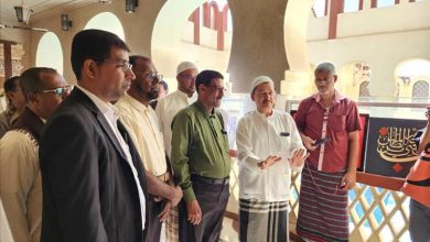 بتنظيم مكتب الثقافة.. مدير عام مديرية تريم يفتتح معرض "تريم بريشة هشام" للفنان هشام بن يحيى