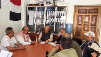 تنفيذي مديرية حيفان يستعرض تقارير النصف الثاني من العام