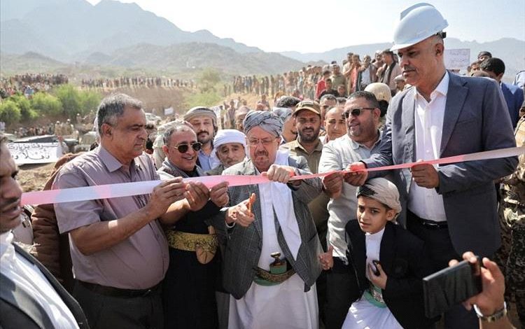 رئيس مجلس النواب يفتتح مشروعين للمياه بمديرية المعافر