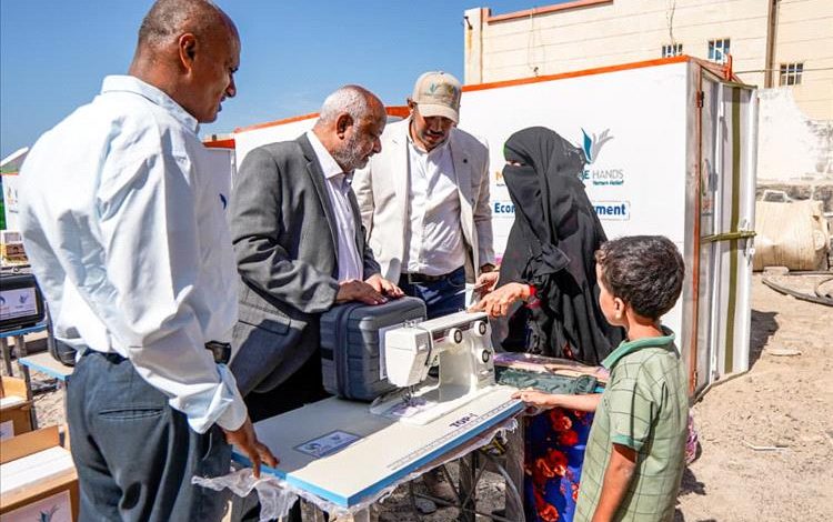 محافظ الحديدة يدشن مشروعا لتمكين الاشخاص ذوي الإعاقة اقتصاديا في الخوخة وحيس