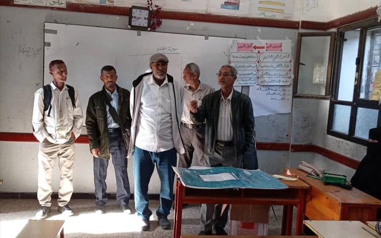 مدير إدارة التربية مديرية الضالع يدشن دورة برنامج تعلم افضل حول دعم التعافي النفسي للطلاب في حالات الطوارى