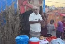 مدير الوحدة التنفيذية بالحديدة يدعو للتحرك الجاد لإغاثة النازحين في الخوخة