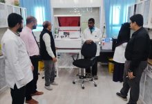 مدير عام الرعاية الصحية الأولية بمحافظة المهرة يزور مستشفى السلطان قابوس بمديرية شحن