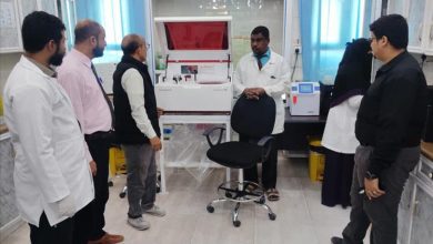 مدير عام الرعاية الصحية الأولية بمحافظة المهرة يزور مستشفى السلطان قابوس بمديرية شحن