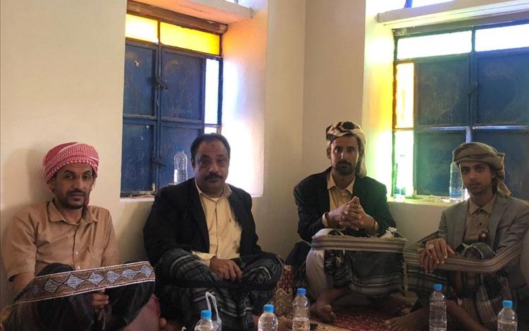 مدير عام مديرية جردان يزور الشاعر علي ناصر الحكم باحقينة لتهنئته بالفوز بالمركز الأول في مسابقة شاعر شبوة 2025