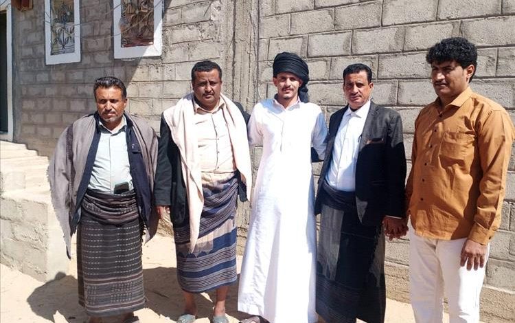 مدير عام مديرية مرخة السفلى يزور الشاعر عبدالسلام العسعوس مهنئاً بحصوله على وصيف شاعر شبوة 2025