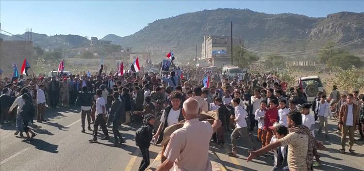 مسيرة جماهيرية حاشدة في الضالع تأييداً لقوات النخبة الحضرمية واستعادة الأمن في وادي حضرموت
