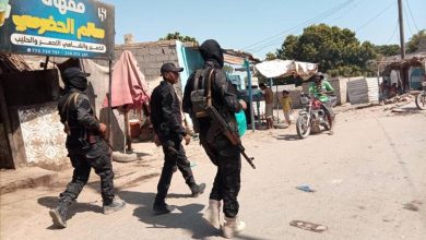 مكافحة المخدرات بأمن أبين تنفّذ حملة رقابية واسعة لضبط بقالات تروّج مادة "شمة الحوت" المخدّرة