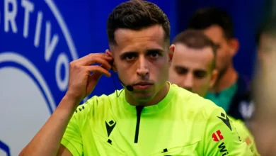 حكم كتالوني يدير موقعة برشلونة وإسبانيول