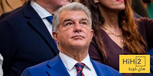 سبب اجتماع لابورتا مع الصحفيين في المقصورة الرئيسية