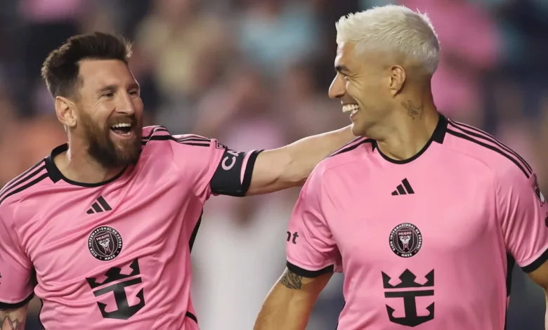 سواريز يقترب من اللعب مع ميسي عاما آخر