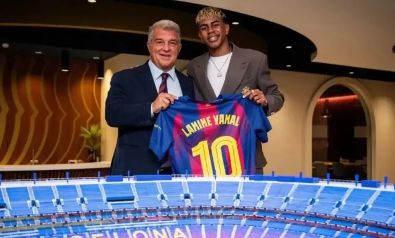 لابورتا ولامين يامال يستعدان للسفر إلى دبي لحضور جوائز جلوب سوكر