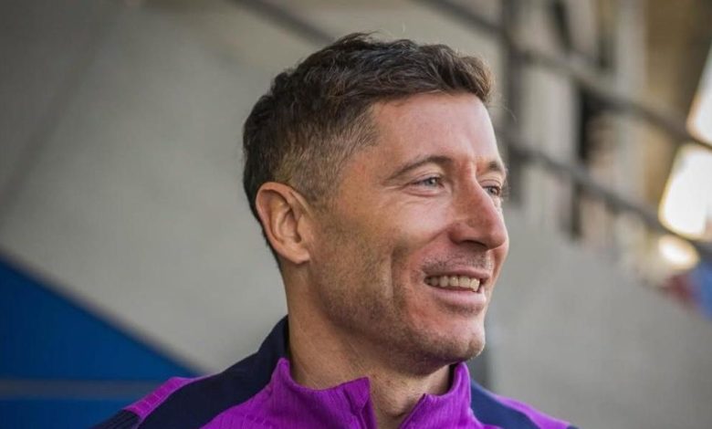 مستقبل ليفاندوفسكي بين يدي فليك