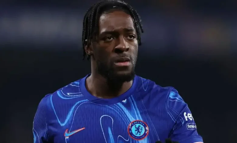 مدافع تشيلسي معروض على برشلونة في يناير