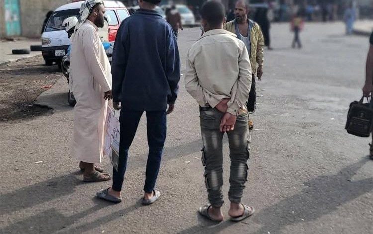 أزمة مواصلات خانقة تضرب عدن بعد توقف حافلات الغاز عن العمل