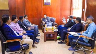 الوزير السقطري يلتقي فريق مؤسسة صلة للتنمية