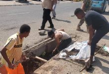 مكتب الأشغال في التواهي ينفّذ حملة واسعة لتصفية مجاري تصريف مياه الأمطار