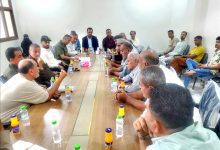 وزارة الزراعة والثروة السمكية تبحث في عدن إجراءات عاجلة لضبط أسعار الأسماك واستقرارها في الأسواق