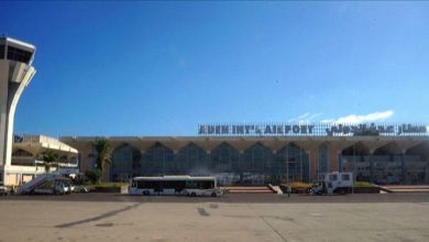 وصول طائرة تابعة للأمم المتحدة إلى مطار عدن