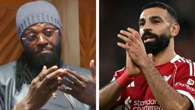 أديبايور يشن هجوما لاذعا على كاراغر بسبب محمد صلاح