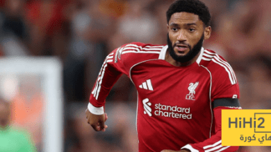 سلوت يشيد بخبرات جوميز - هاي كورة