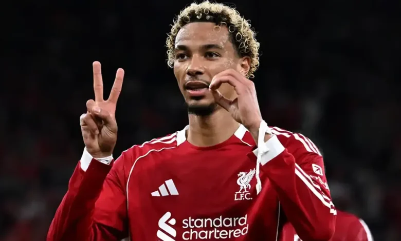 هوغو إيكيتيكي يقترب من تحقيق رقم قياسي نادر