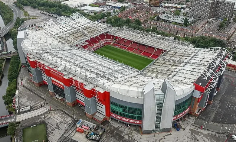 مانشستر يونايتد يخطط لتجديد ملعب “أولد ترافورد”
