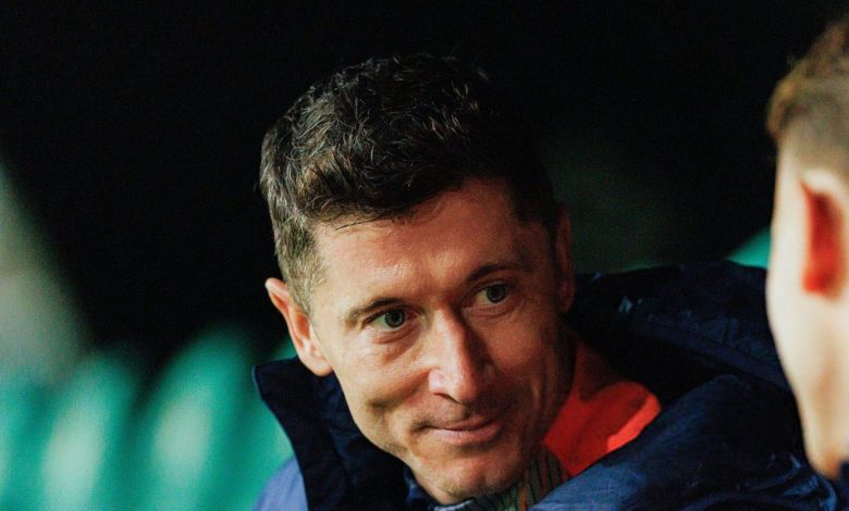 ميلان يأمل في استبعاد ليفاندوفسكي من تشكيلة برشلونة!