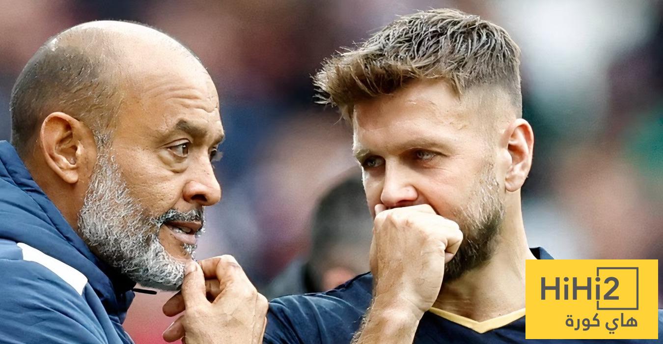 ميلان يخطف مهاجم وست هام