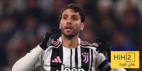 عين على لوكاتيلي في مباراة بيزا